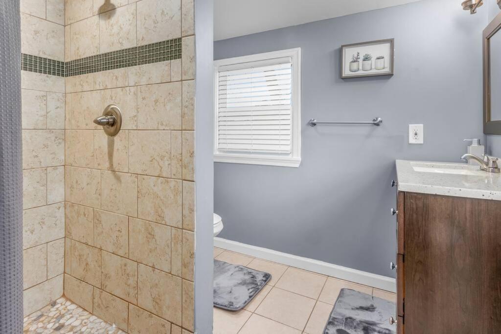 המפטון Family Style 5Br Home Mins From Buckroe Beach מראה חיצוני תמונה